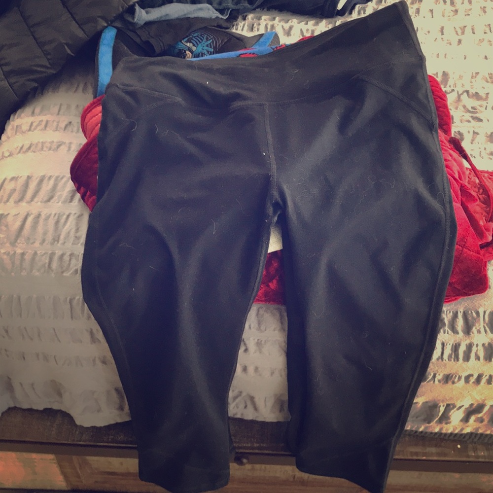 Fabletics capris